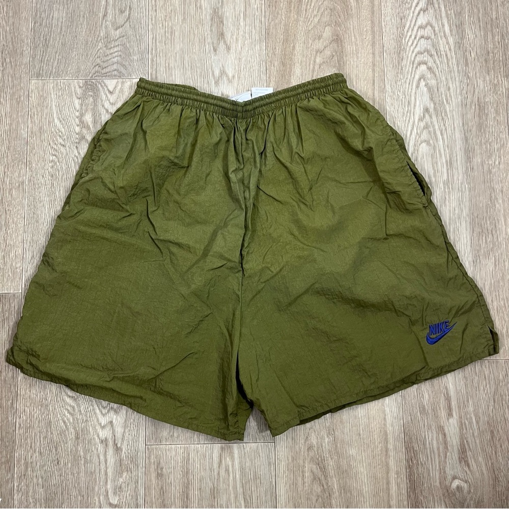 Nike Swim Trunks Green size Medium